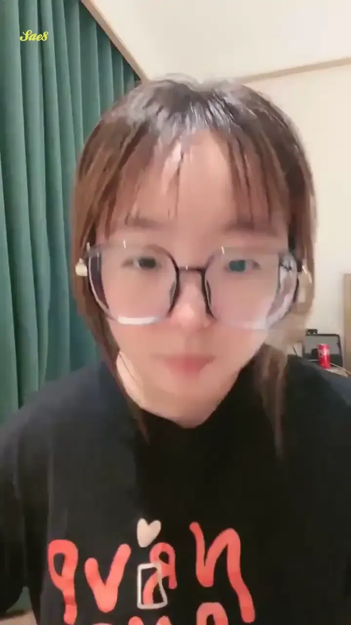 G奶清纯大学反差婊秋葵学妹与男朋友啪啪交配1